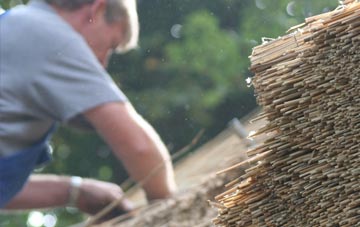 professional Sharnhill Green thatchers